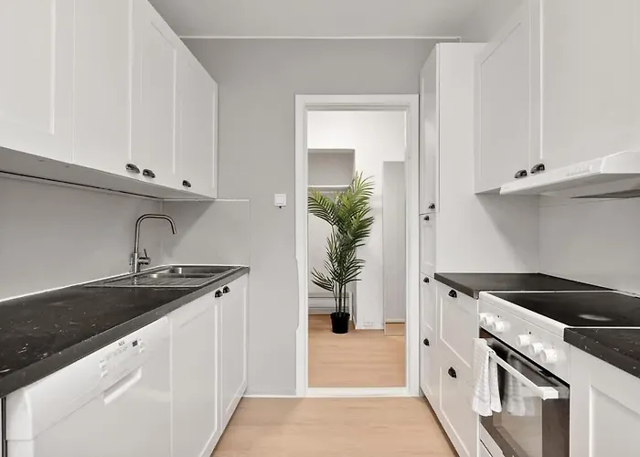 Dinbnb L Free Parking L 5 Min From Torget L Nearby Coast I Newly Furnished