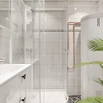 Dinbnb L Free Parking L 5 Min From Torget L Nearby Coast I Newly Furnished 公寓 卑爾根