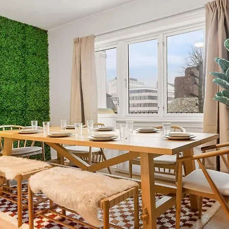 아파트 Dinbnb L Free Parking L 5 Min From Torget L Nearby Coast I Newly Furnished *