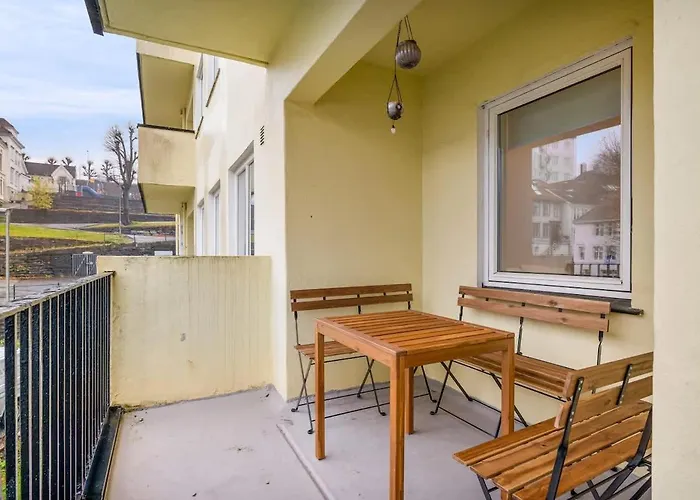 Dinbnb L Free Parking L 5 Min From Torget L Nearby Coast I Newly Furnished 아파트