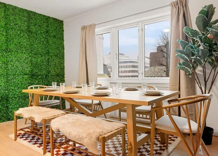 아파트 Dinbnb L Free Parking L 5 Min From Torget L Nearby Coast I Newly Furnished *